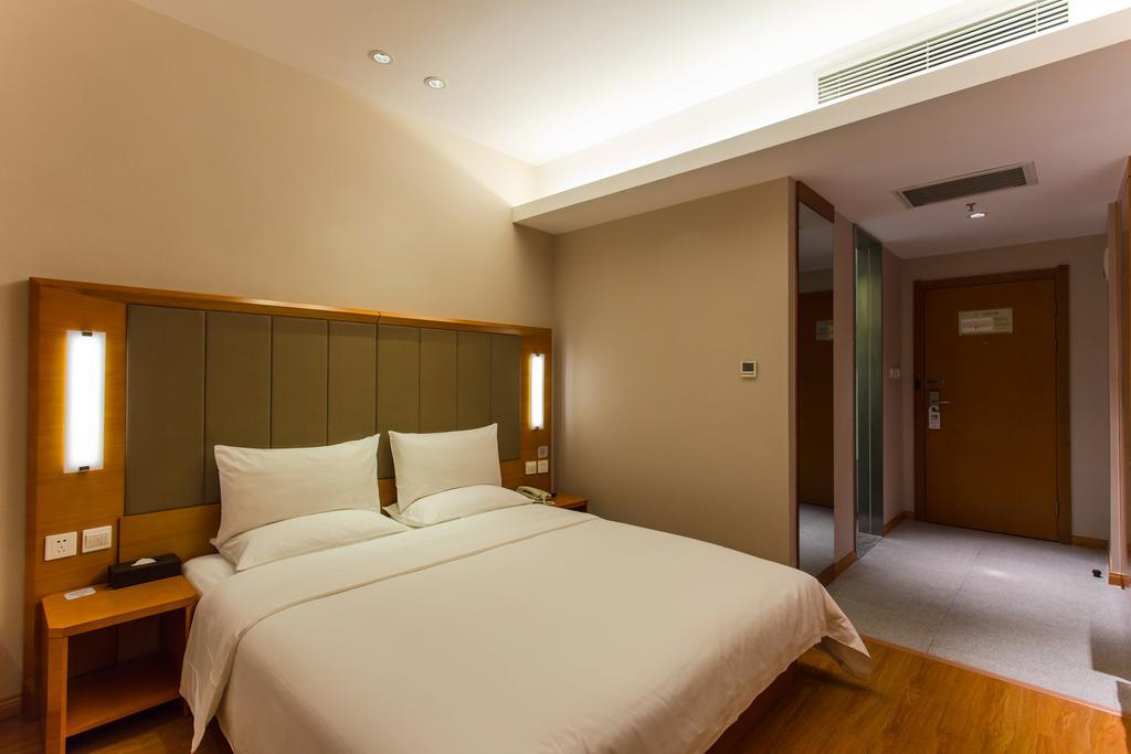 Ji Hotel Wuhan Guanggu Plaza Rom bilde