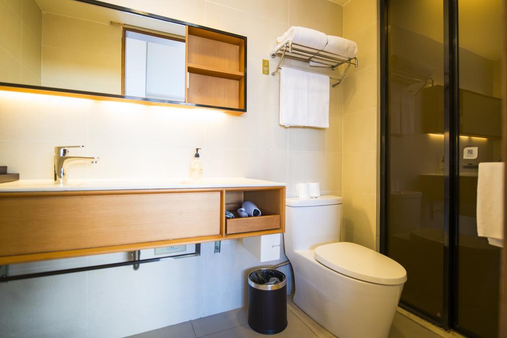 Ji Hotel Wuhan Guanggu Plaza Eksteriør bilde