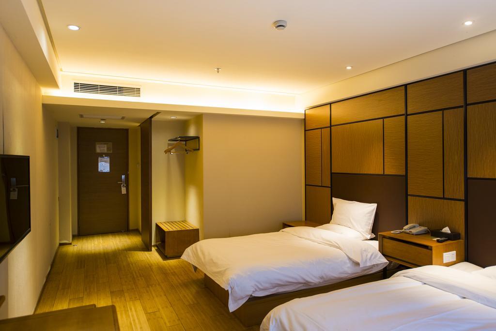 Ji Hotel Wuhan Guanggu Plaza Eksteriør bilde
