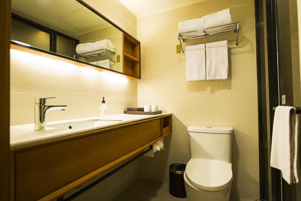 Ji Hotel Wuhan Guanggu Plaza Eksteriør bilde
