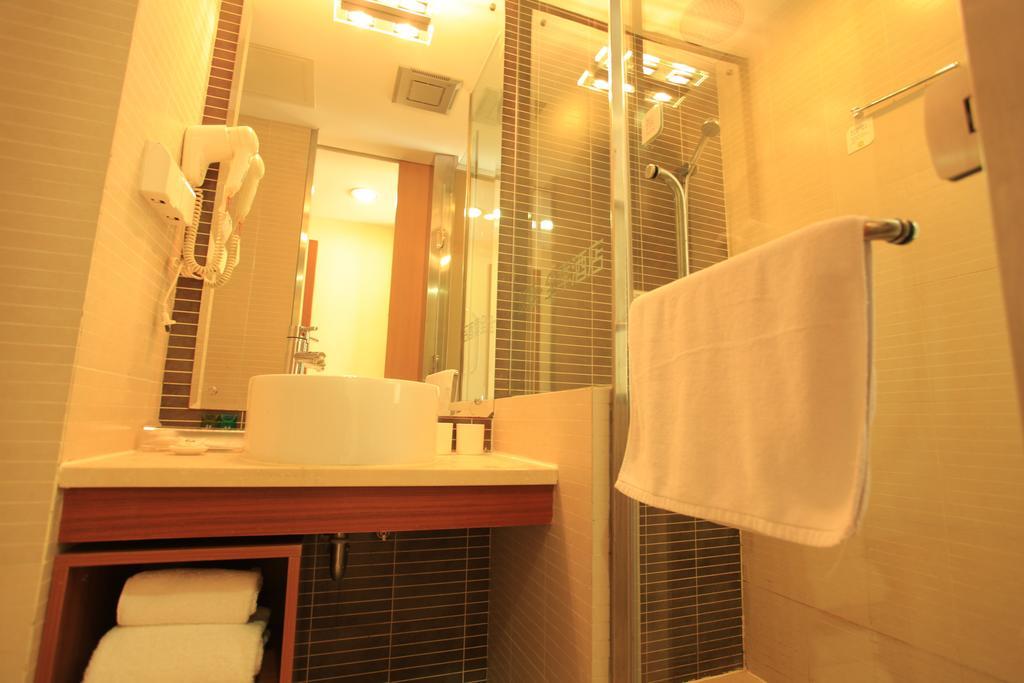 Ji Hotel Wuhan Guanggu Plaza Rom bilde